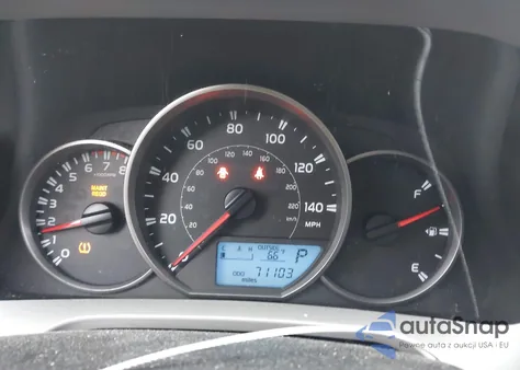 2016 Toyota Rav4 Le z USA, uszkodzony, nr VIN 2T3BFREV7GW524428